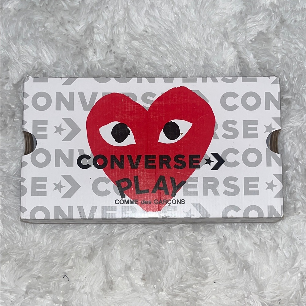 Comme de Garçons Play x Converse Chuck Taylor Low ((Limited Edition))